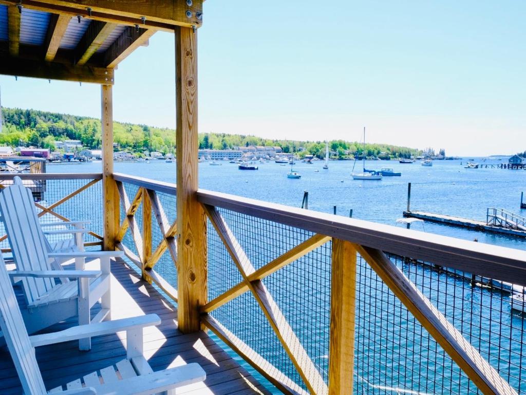 Fisherman'S Wharf Inn Boothbay Harbor Exterior photo